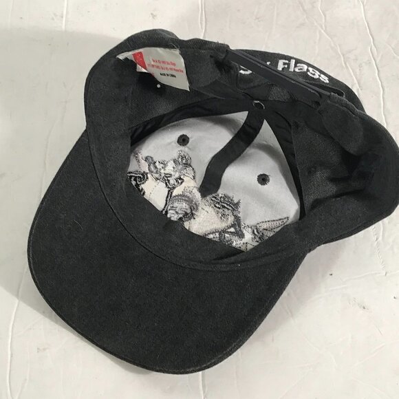 Six FlagsTheme Park Vintage Looney Tunes Snapback Black White Cap Hat - Picture 10 of 11